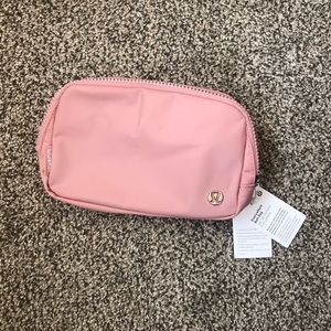 NWT Lululemon Everywhere Belt Bag Pink